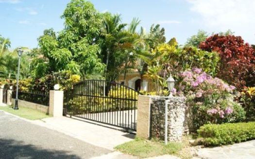 Three bedroom villa for sale in Cabarete beachfront community