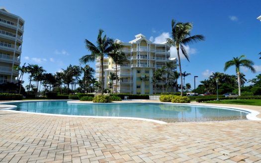 RENTED Beachfront Living, Bayroc, Cable Beach