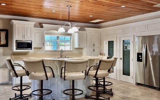 Spanish Wells Harbourfront Home