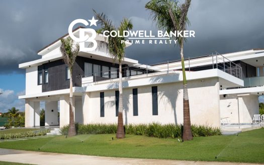 Ultimate Luxury 4-Bedroom Villa in Cap Cana With Lush Garden & Pool