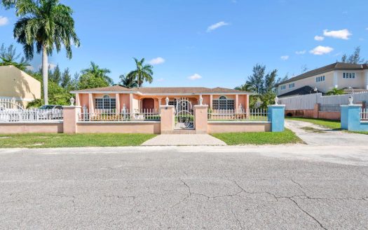PENDING Nassau Duplex For Sale
