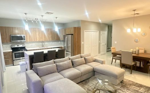 Nassau Townhouse For Rent