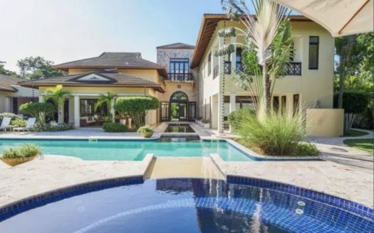 Ultra luxurious villa in Sosua gated community