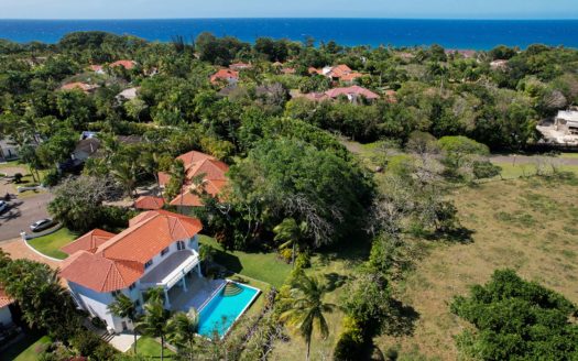 LUXURY VILLA BY THE CARIBBEAN SEA FOR SALE