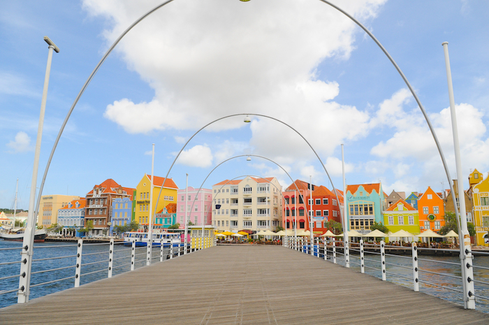 curacao-buildings