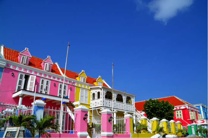 pink-house-curacao