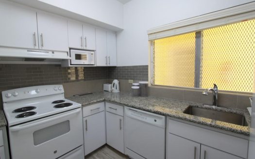 Nassau Condo For Rent